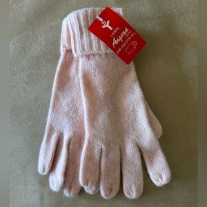NWT ANGORA Blend Gloves